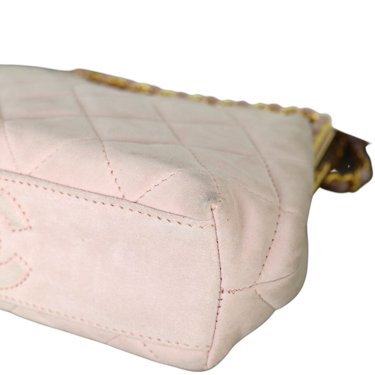 Chanel Vintage Kisslock Chain Bag Suede_IMG_2983.jpg