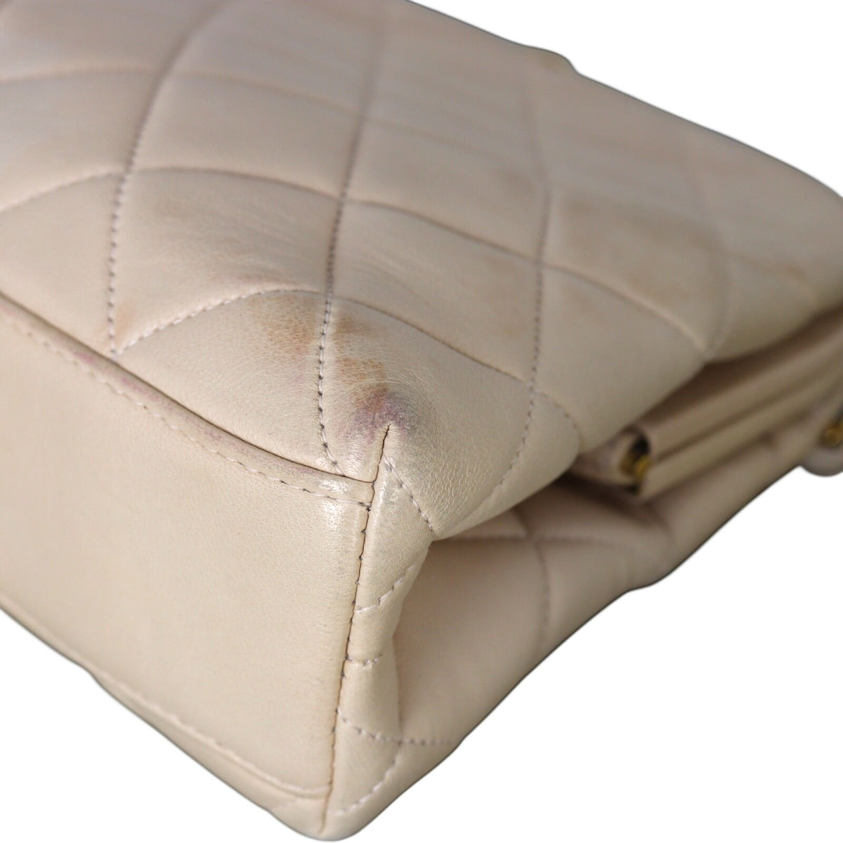 Chanel Vintage Kisslock Clutch on Chain (beige)_IMG_2964.jpg