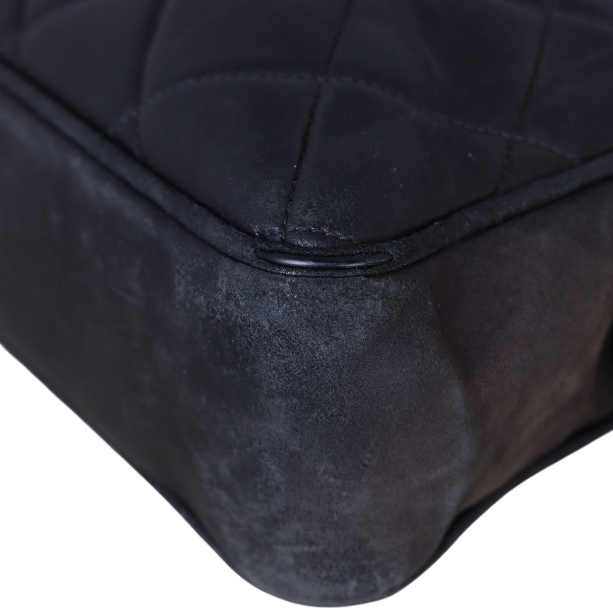 Chanel Vintage Quilted Zip Shoulder Bag_IMG_3008.jpeg