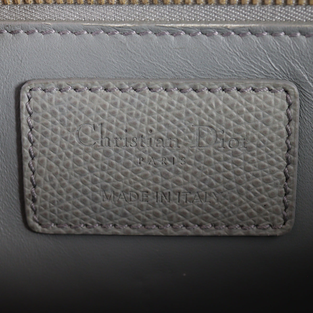 Dior 30 Montaigne Bag_IMG_1420.jpg