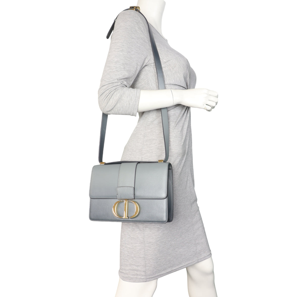 Dior 30 Montaigne Bag_IMG_6000.jpeg