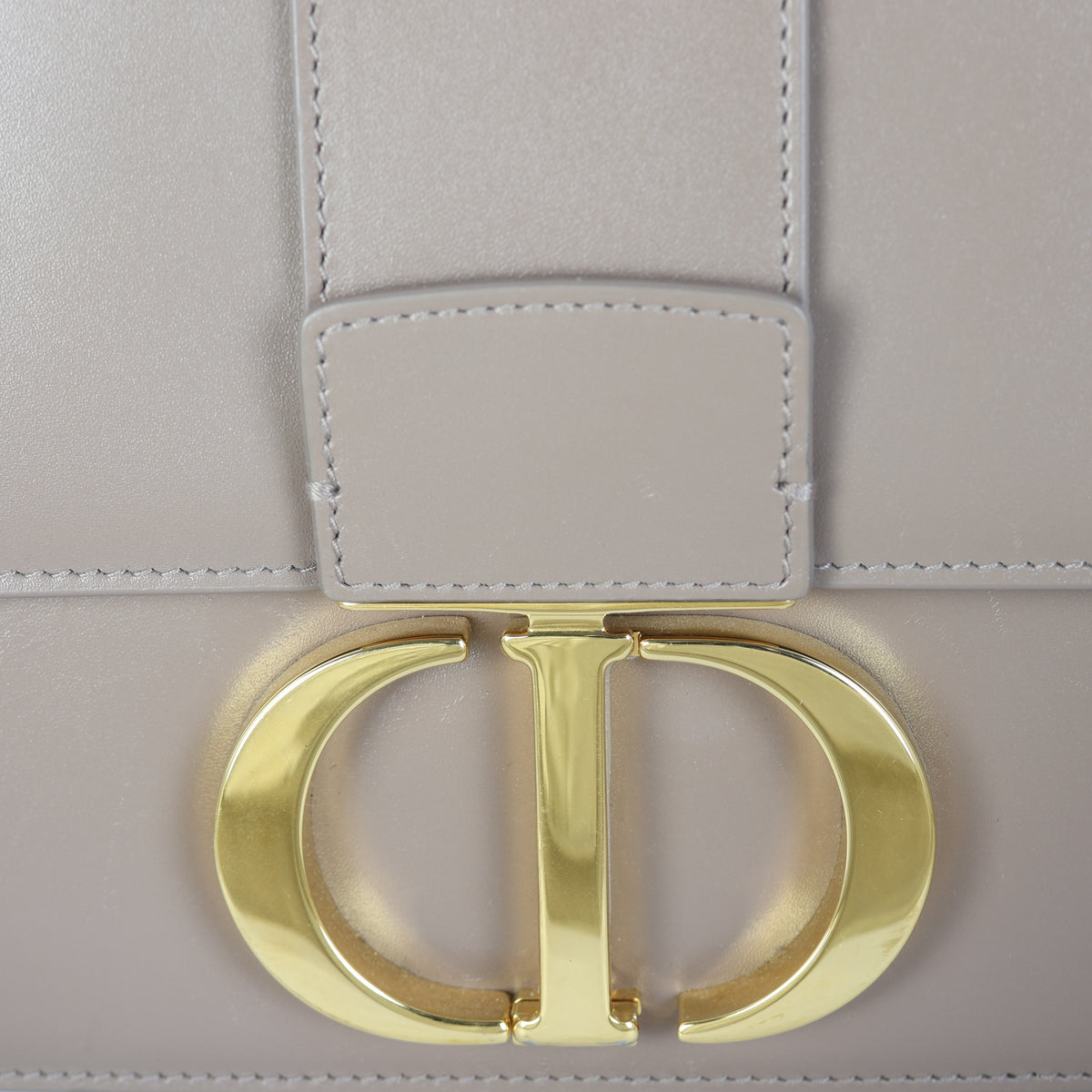 Dior 30 Montaigne Bag_IMG_8111.jpg