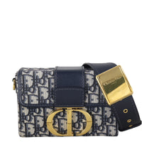 Dior 30 Montaigne Box Bag Oblique_IMG_3699.jpeg