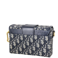 Dior 30 Montaigne Box Bag Oblique_IMG_3700.jpeg