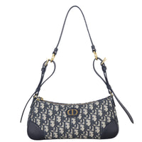 Dior 30 Montaigne Wanderlust Mini Oblique_IMG_1797.jpeg