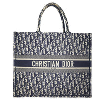 Dior Book Tote Large Oblique_IMG_9946.jpeg