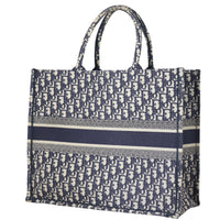 Dior Book Tote Large Oblique_IMG_9947.jpeg
