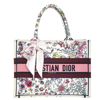 Dior Book Tote Medium Florilegio_IMG_4622.jpeg