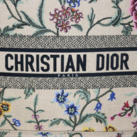 Dior Book Tote Medium Petites Fleurs_IMG_4199.jpg