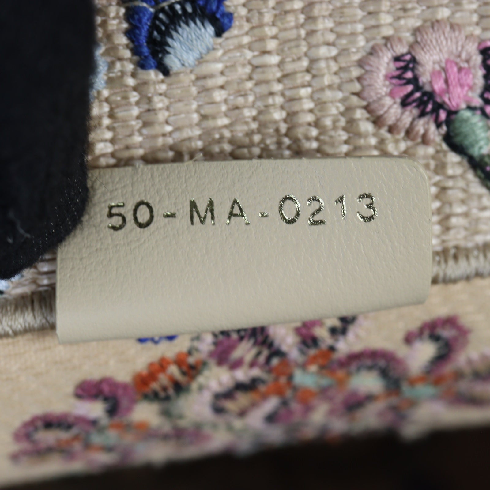 Dior Book Tote Medium Petites Fleurs_IMG_4206.jpg