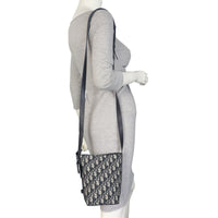 Dior DiorStar Bucket Bag Mini Oblique_IMG_4862.jpeg