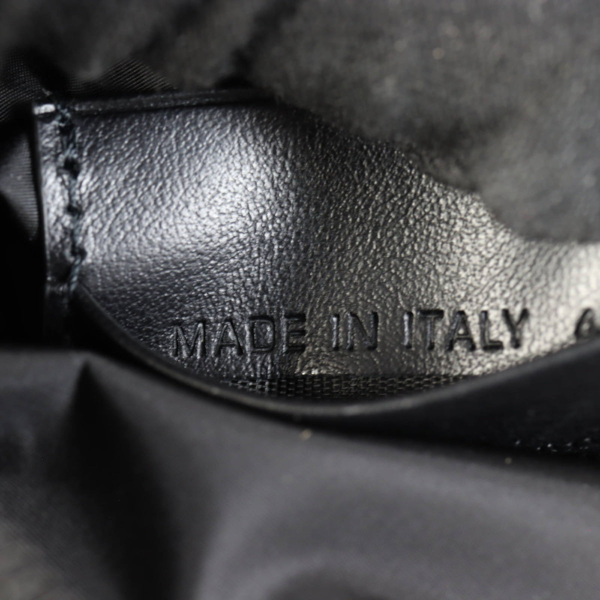 Dior DiorTravel Multifunctional Pouch_IMG_3349.jpg