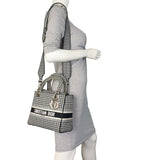 Dior Lady D-Lite Medium Houndstooth_IMG_0600.jpeg