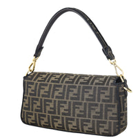 Fendi Baguette Bag Canvas_IMG_3017.jpeg