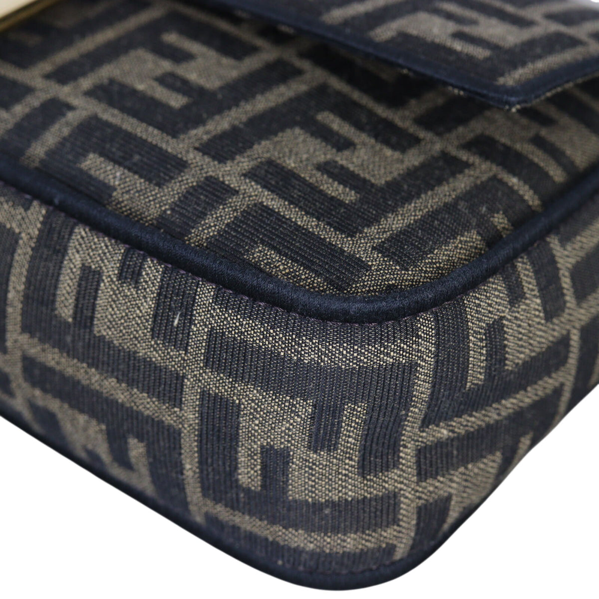 Fendi Baguette Bag Canvas_IMG_3021.jpeg