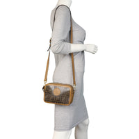Fendi FF 1974 Camera Bag_IMG_6171.jpeg