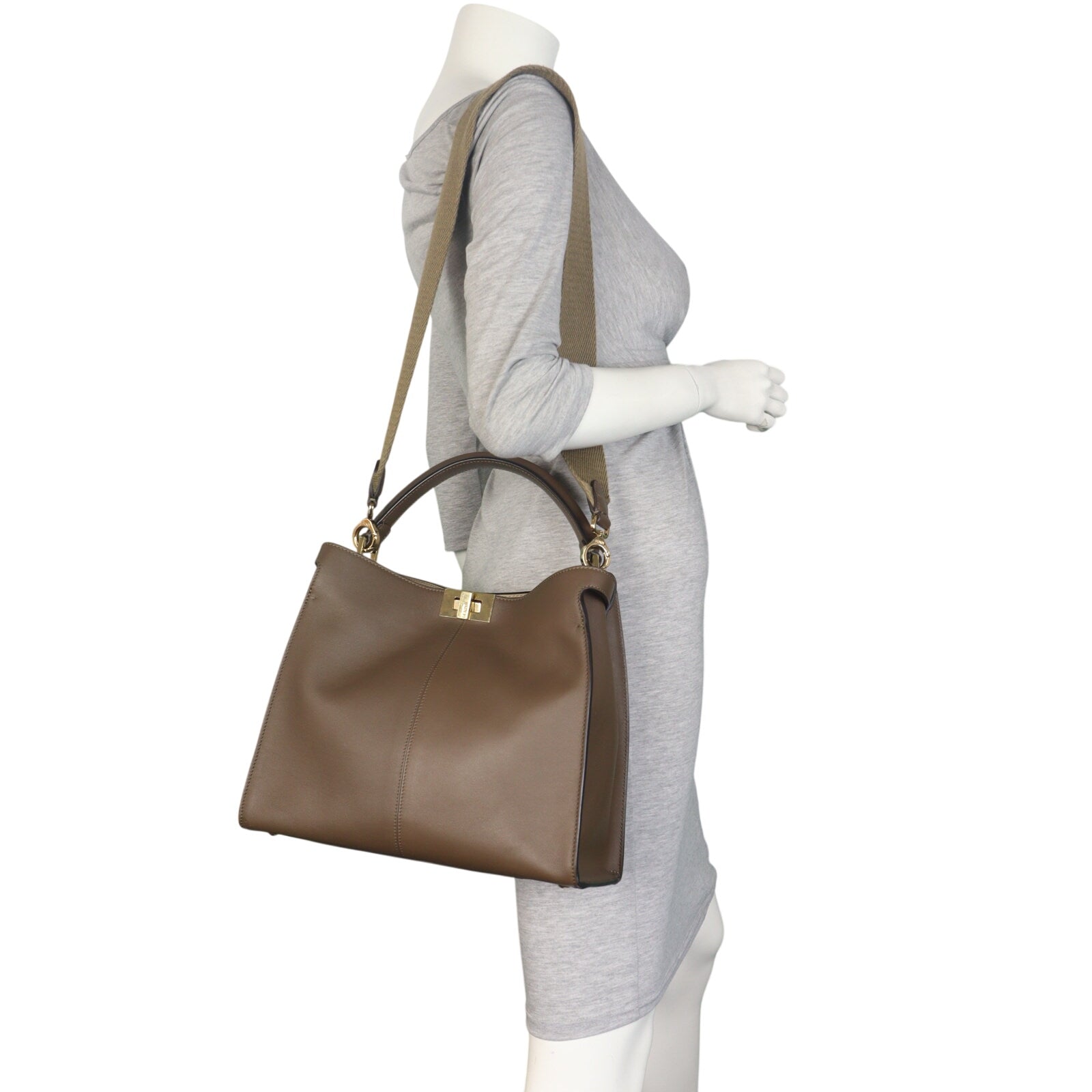 Fendi Peekaboo X Lite Medium_IMG_4844.jpeg
