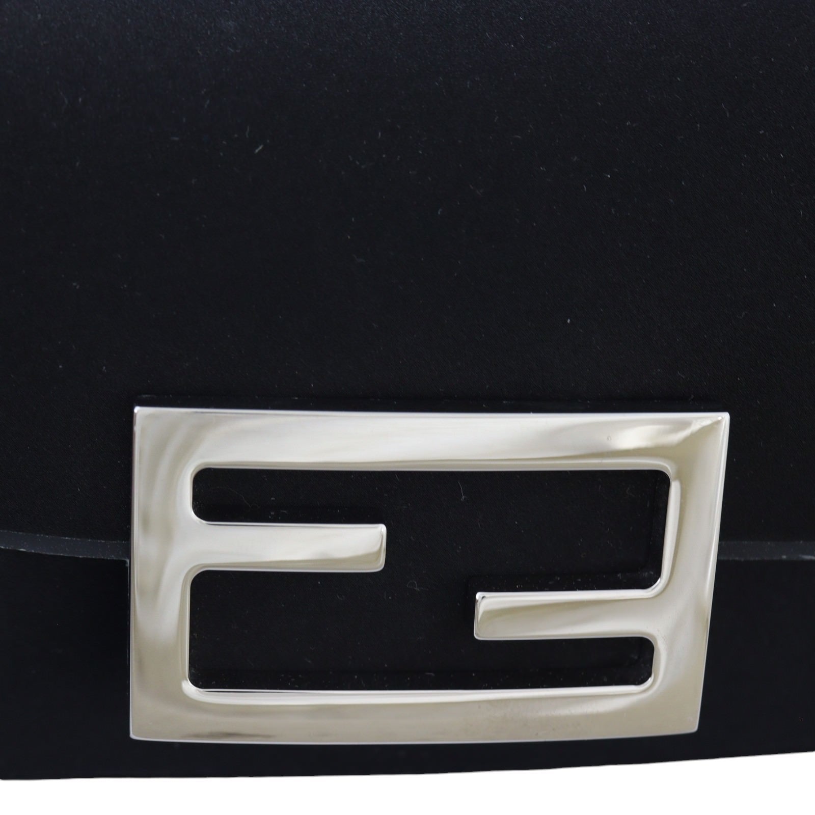Fendi Satin Phone Baguette_IMG_4906.jpg