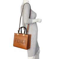 Fendi Sunshine Shopper Medium_IMG_4305.jpeg