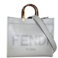 Fendi Sunshine Shopper Medium_IMG_5300.jpeg