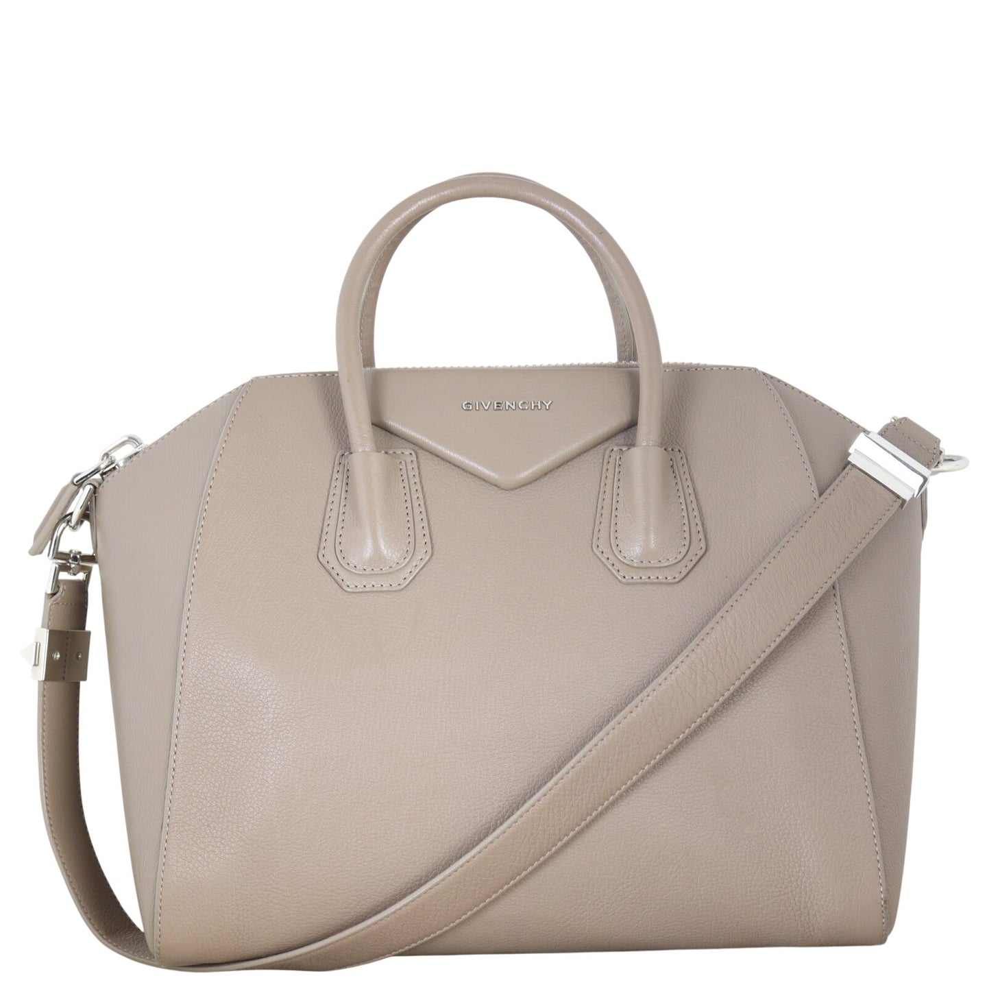 Givenchy Antigona Medium_IMG_2491.jpeg