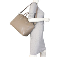 Givenchy Antigona Medium_IMG_2528.jpeg