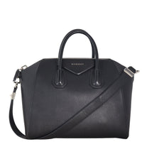Givenchy Antigona Medium_IMG_7590.jpeg