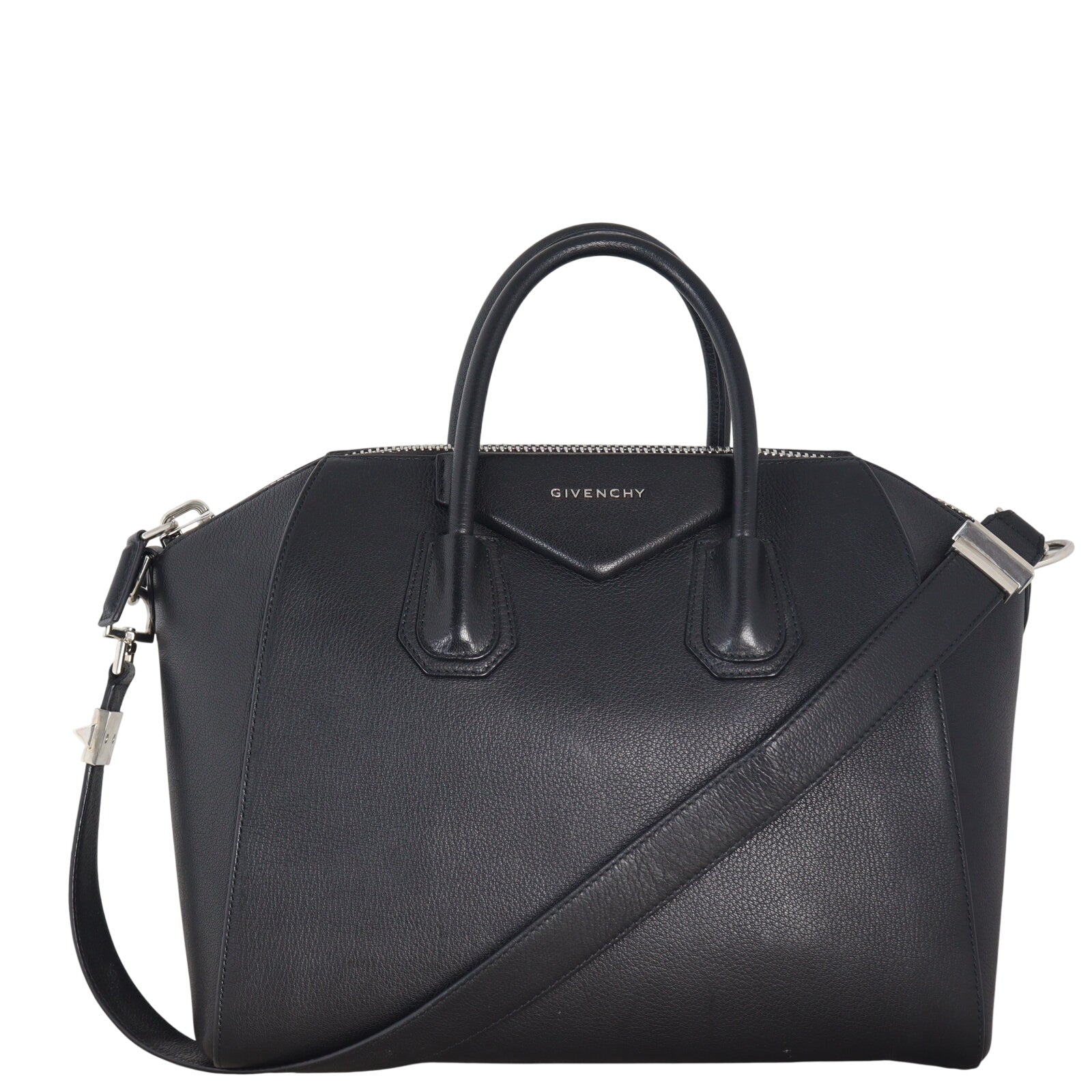 Givenchy Antigona Medium_IMG_7590.jpeg