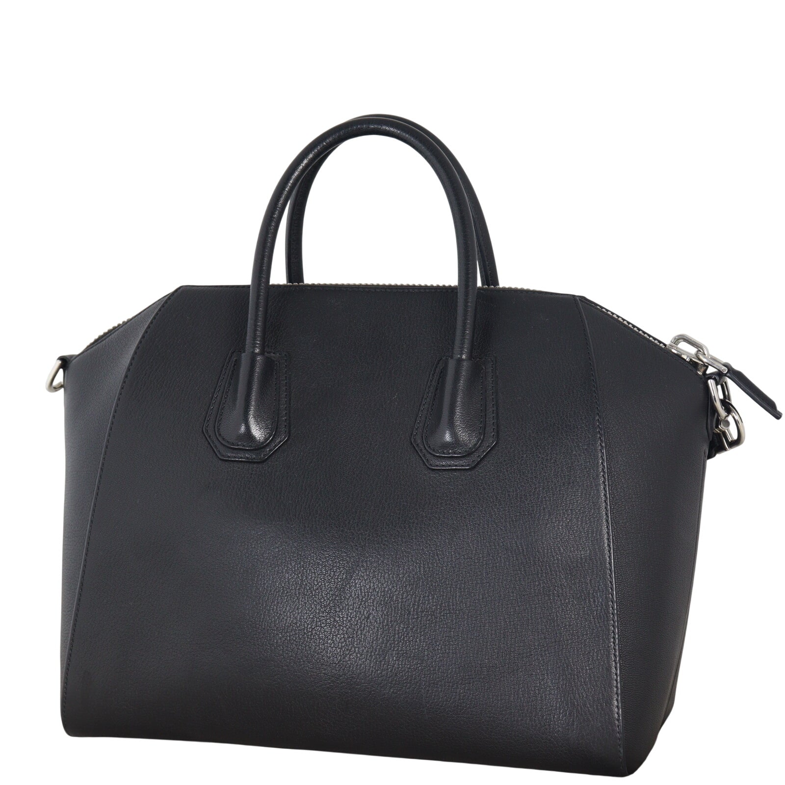 Givenchy Antigona Medium_IMG_7592.jpeg
