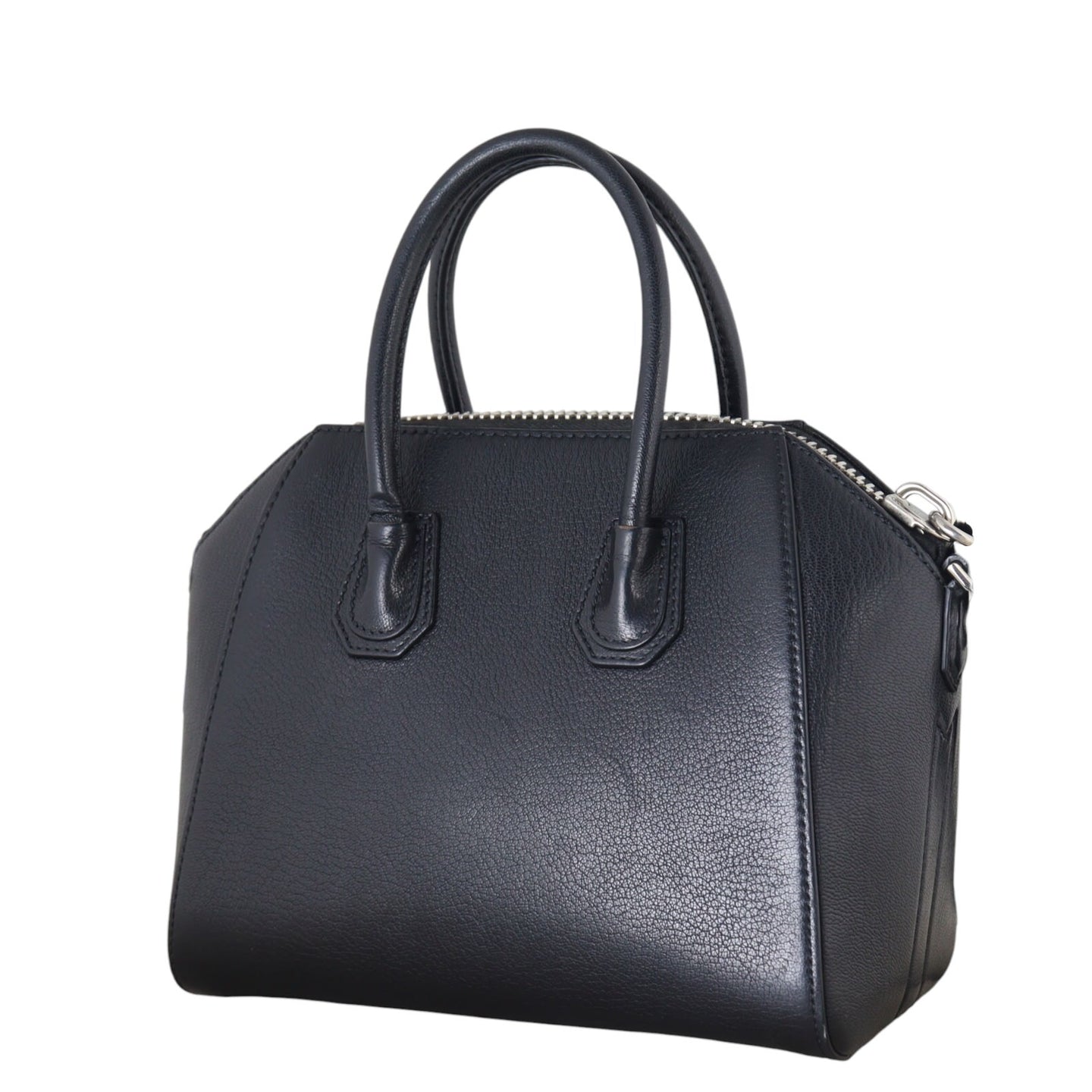 Givenchy Antigona Mini_IMG_3839.jpg