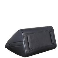 Givenchy Antigona Mini_IMG_3840.jpg