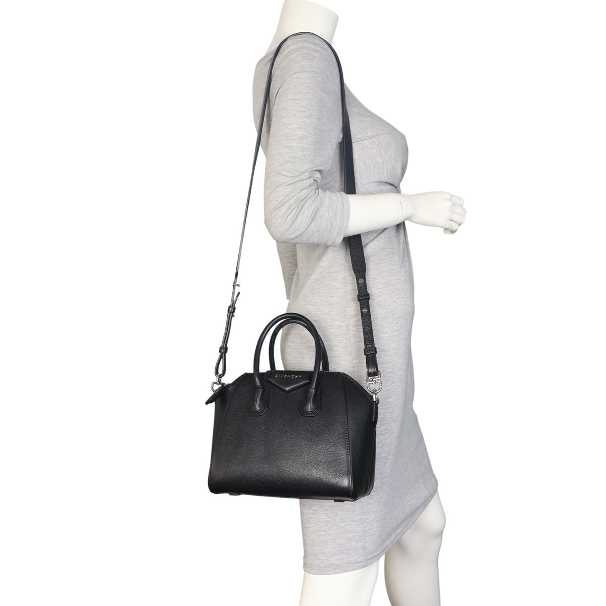 Givenchy Antigona Mini_IMG_3976.jpeg