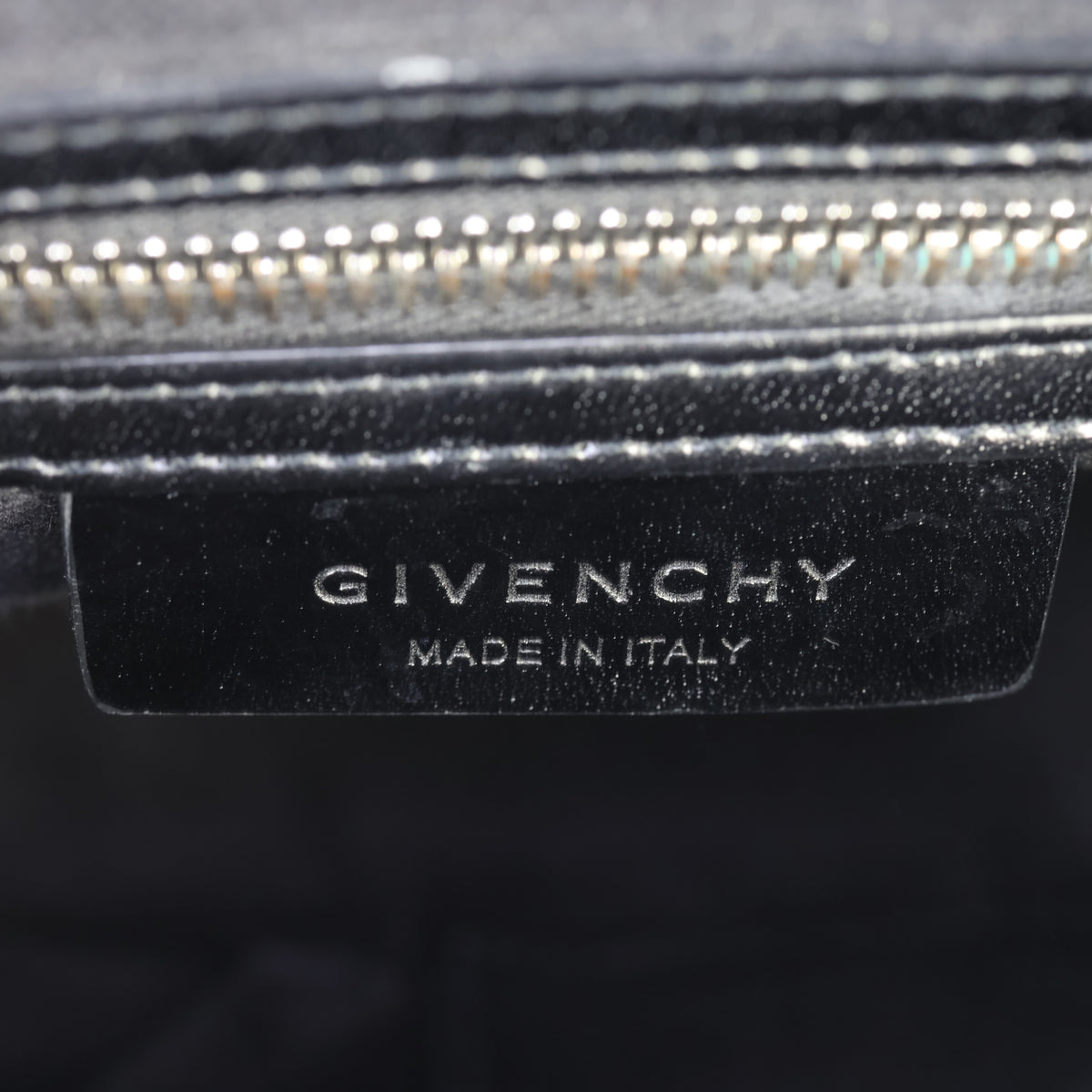 Givenchy Antigona Mini_IMG_6626.jpg