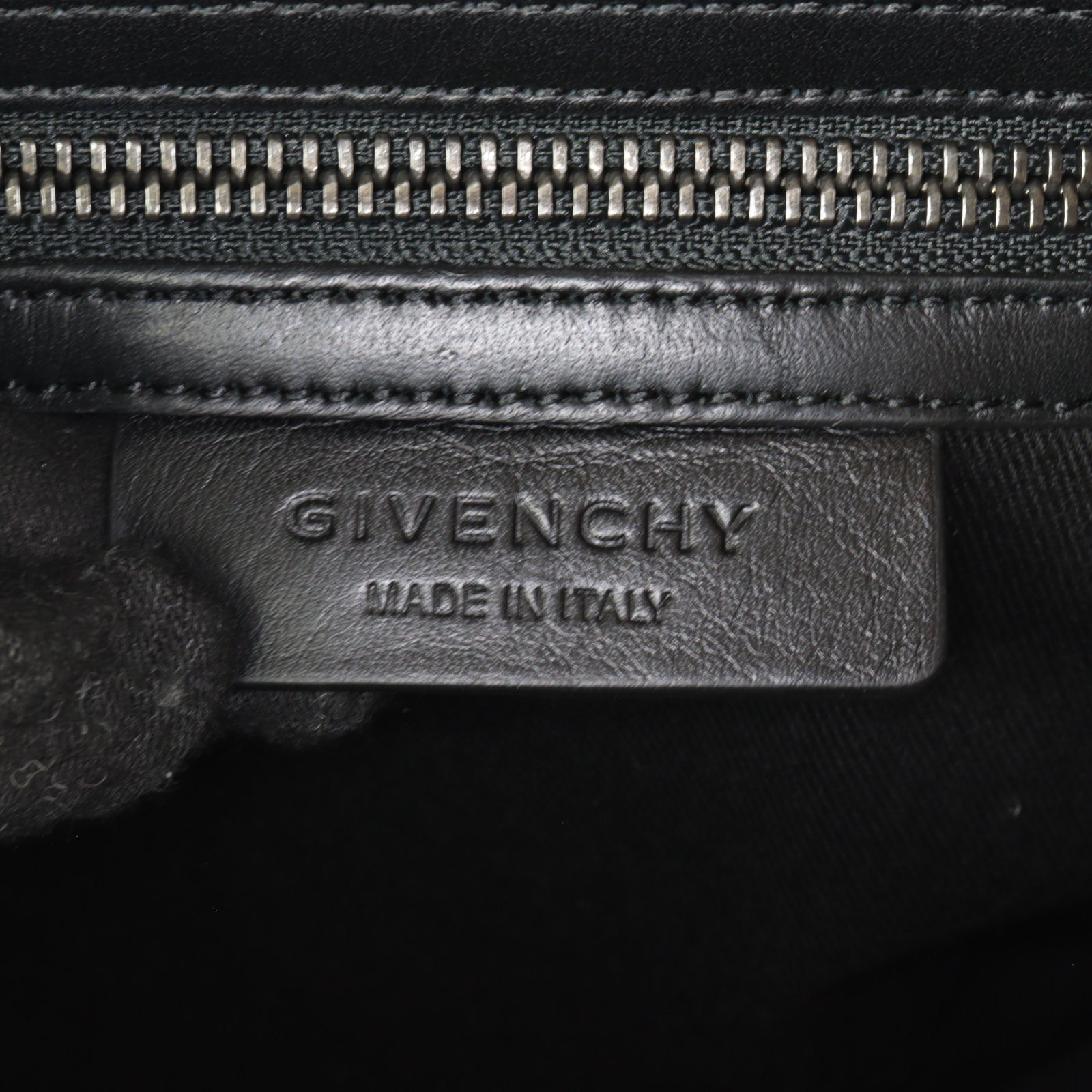 Givenchy Antigona Small_IMG_8433.jpg