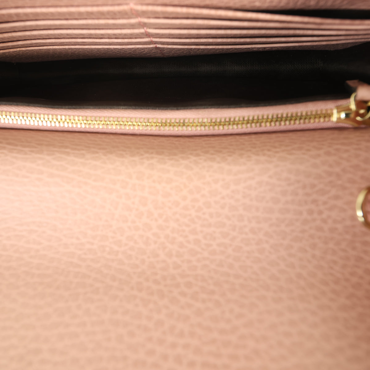 Gucci GG Marmont Chain Wallet _IMG_8701.jpg