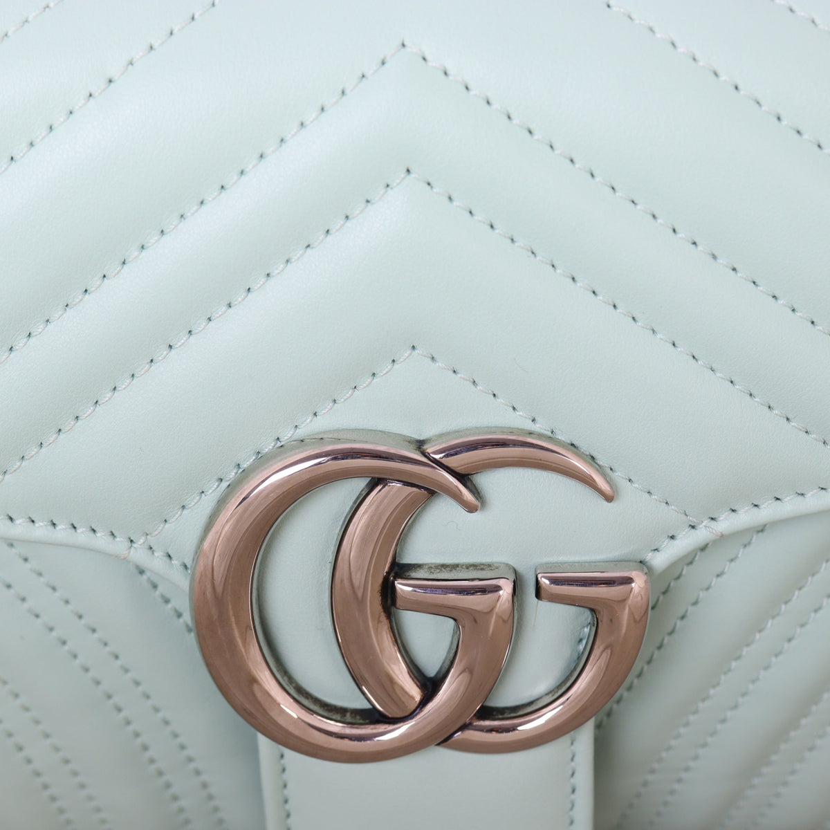 Gucci GG Marmont Matelasse Medium Shoulder Bag_IMG_0457.jpg