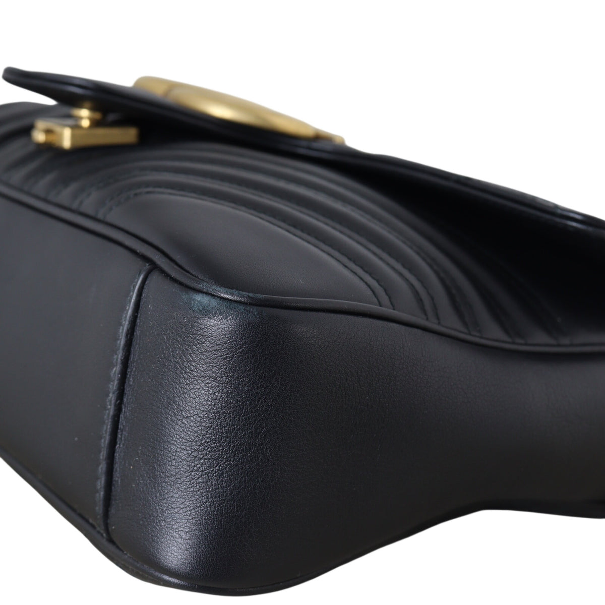 Gucci GG Marmont Matelasse Medium Shoulder Bag_IMG_1625.jpeg