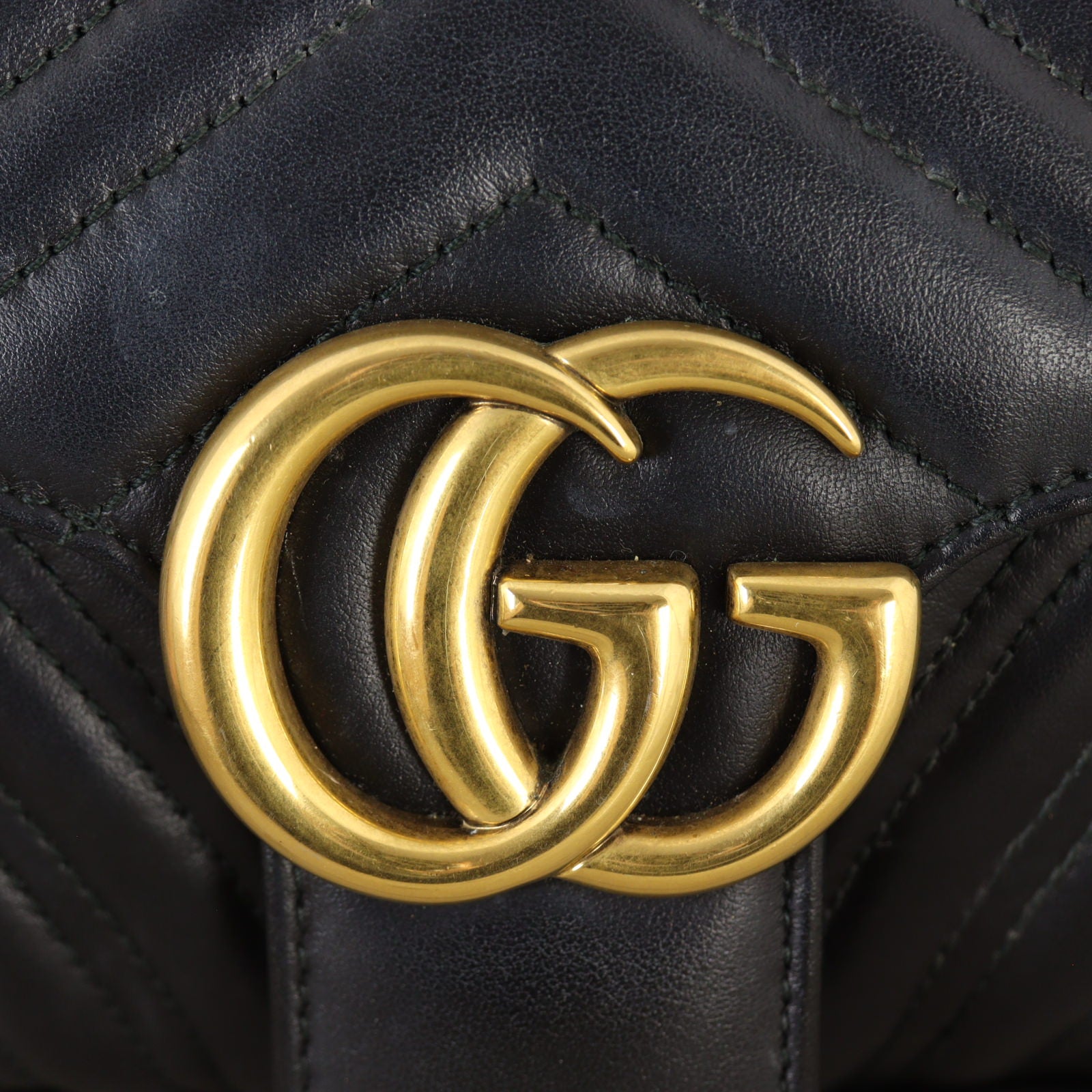 Gucci GG Marmont Matelasse Medium Shoulder Bag_IMG_9976.jpg