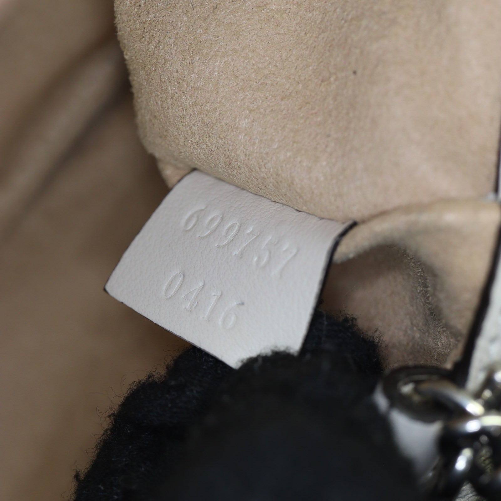 Gucci GG Marmont Matelasse Mini Belt Bag Monochrome (white)_IMG_9929.jpg