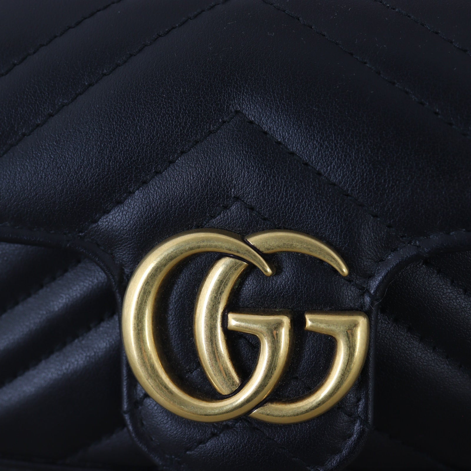 Gucci GG Marmont Matelasse Super Mini Shoulder Bag_IMG_0606.jpg
