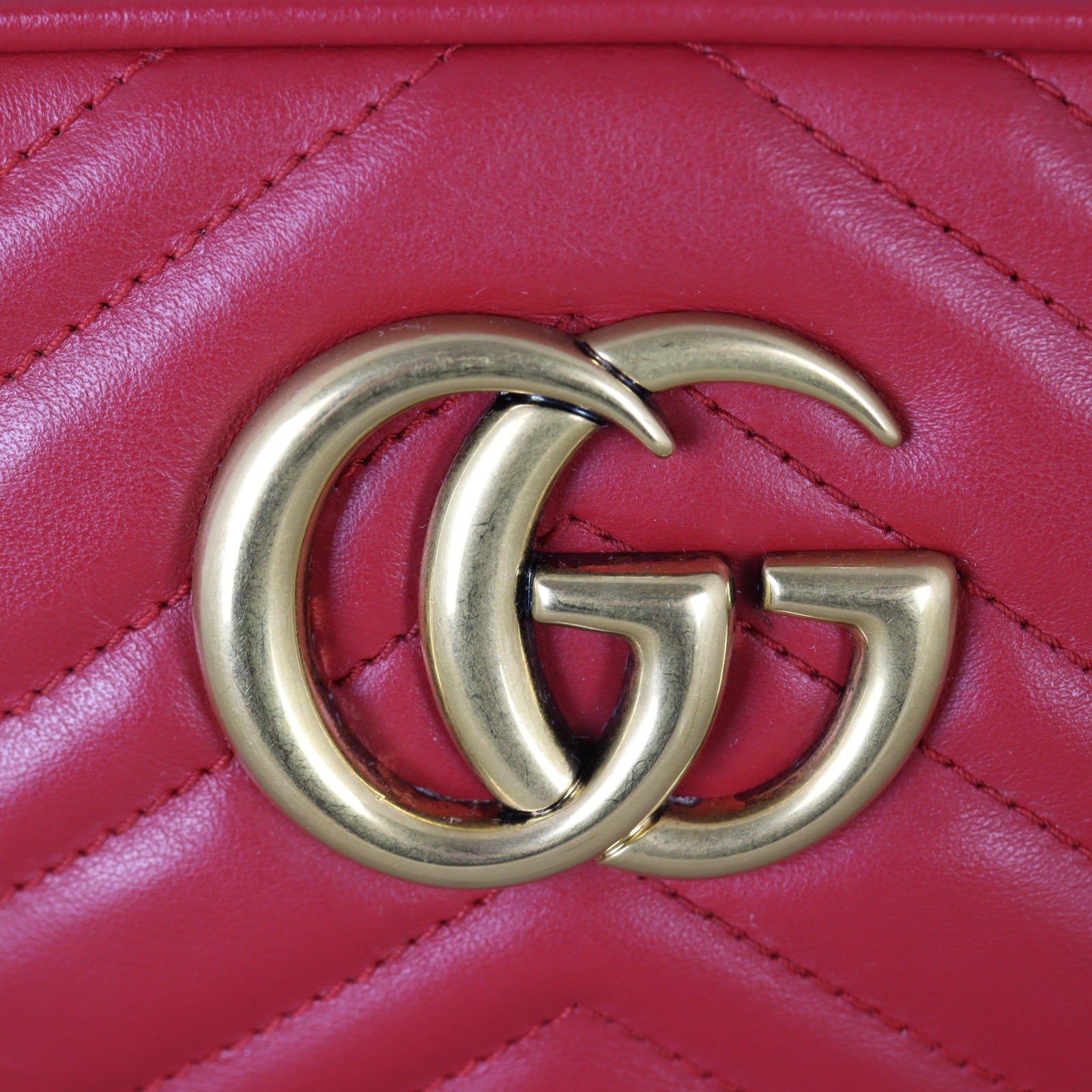 Gucci GG Marmont Small Camera Bag_IMG_2027 copy.jpg