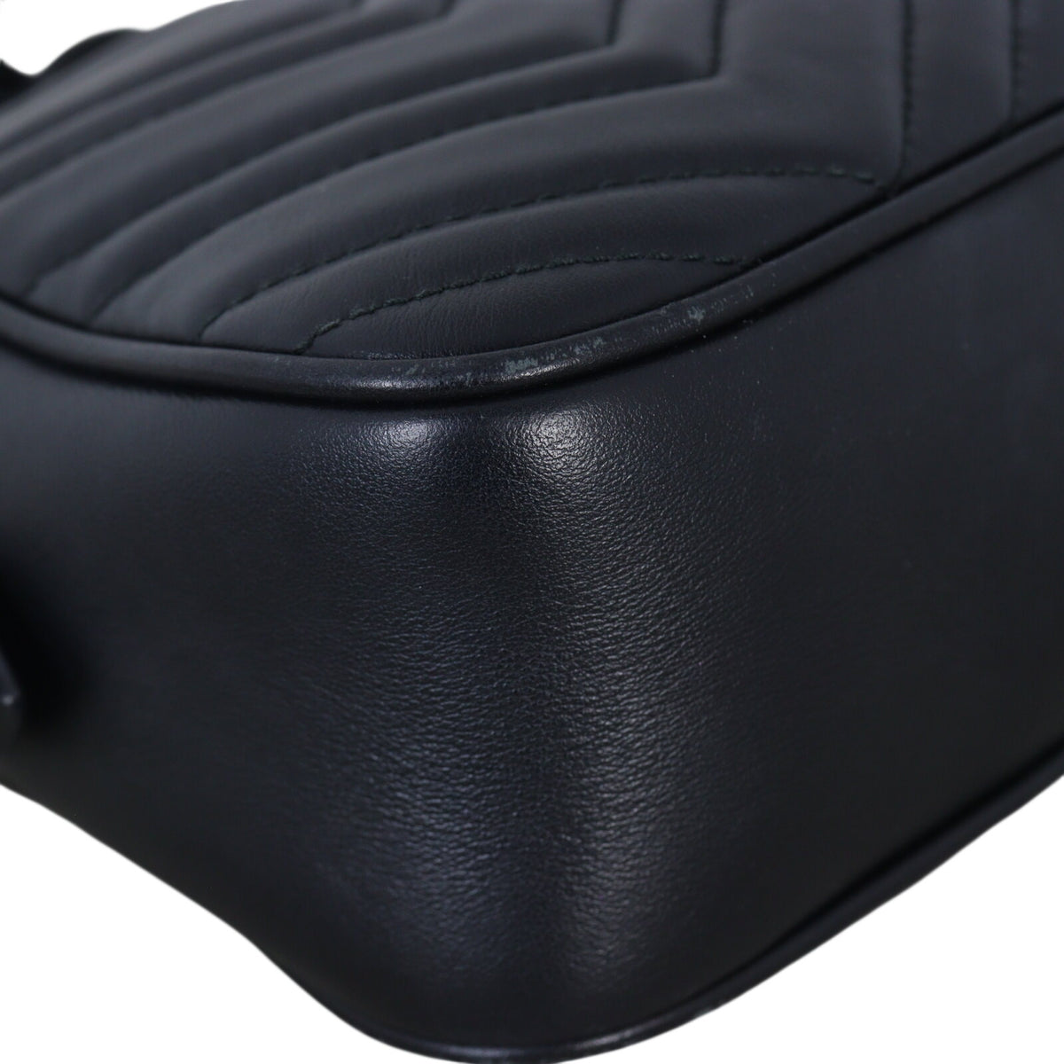 Gucci GG Marmont Small Camera Bag_IMG_4543.jpeg