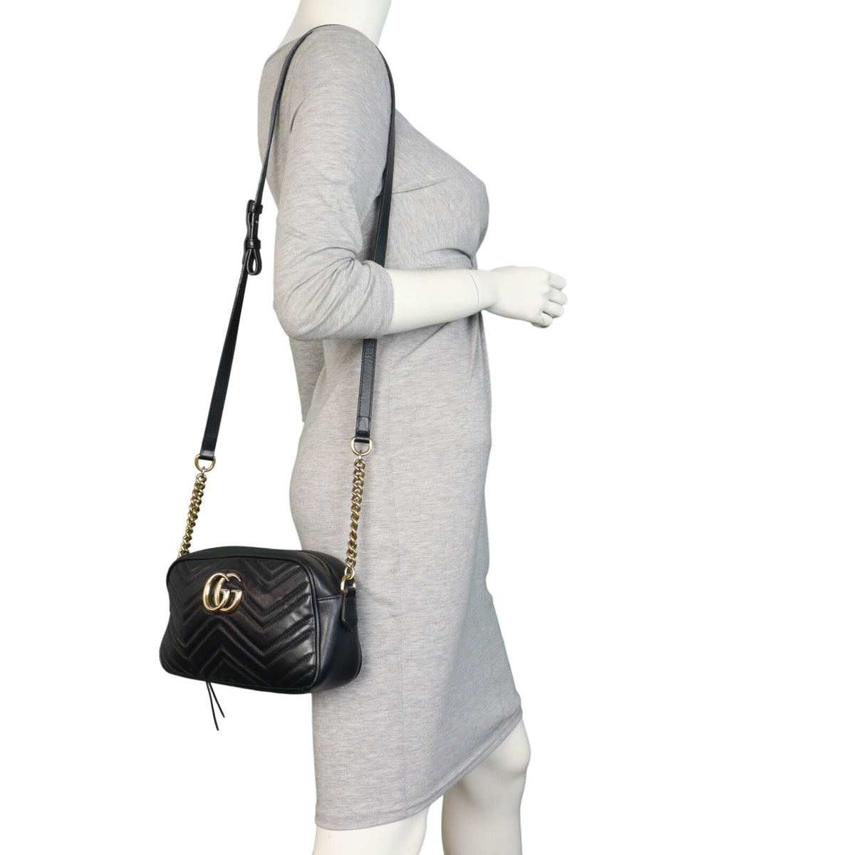 Gucci GG Marmont Small Camera Bag_IMG_4800.jpeg