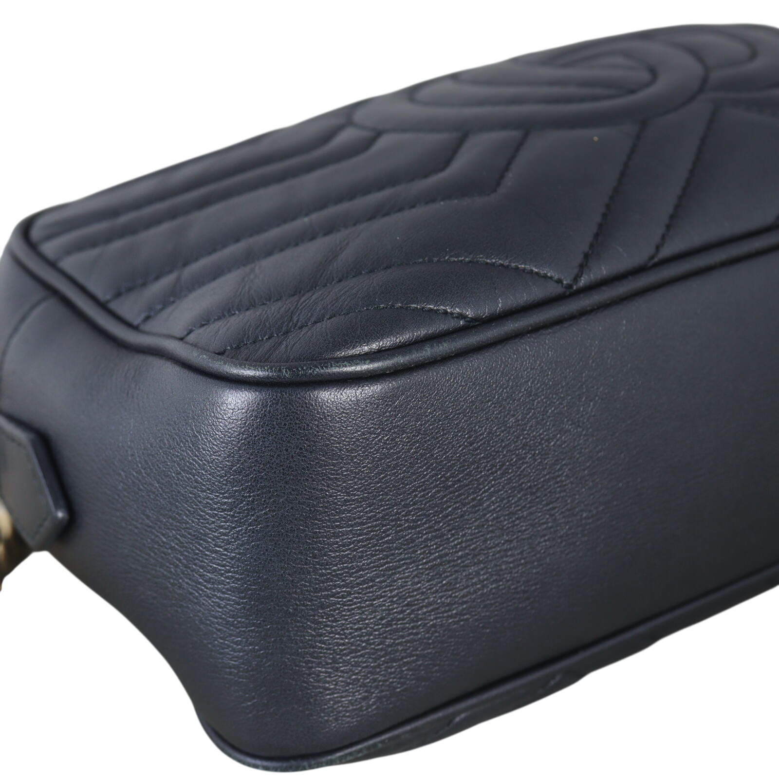 Gucci GG Marmont Small Camera Bag_IMG_7020.jpeg