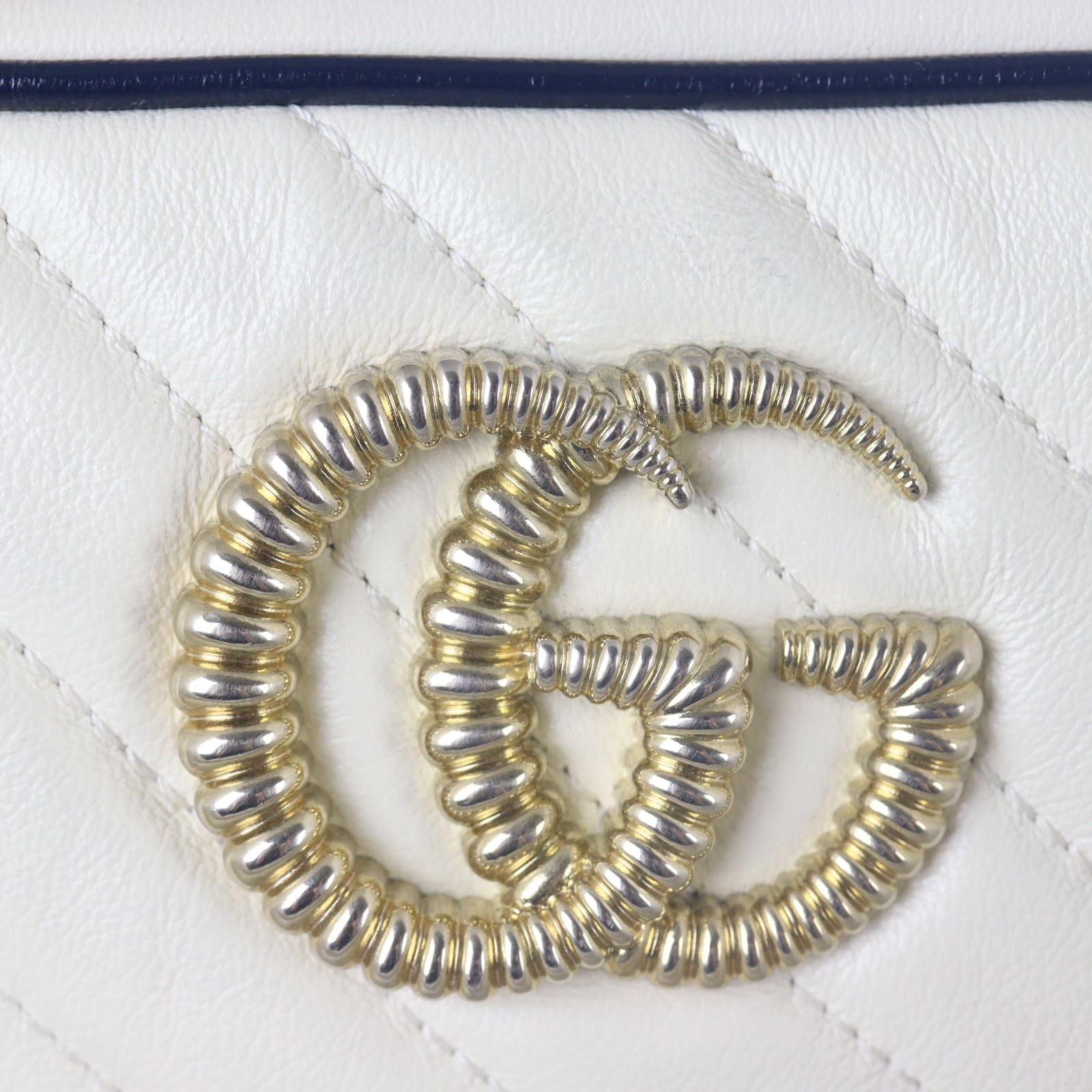 Gucci GG Marmont Small Camera Bag_IMG_9841.jpg
