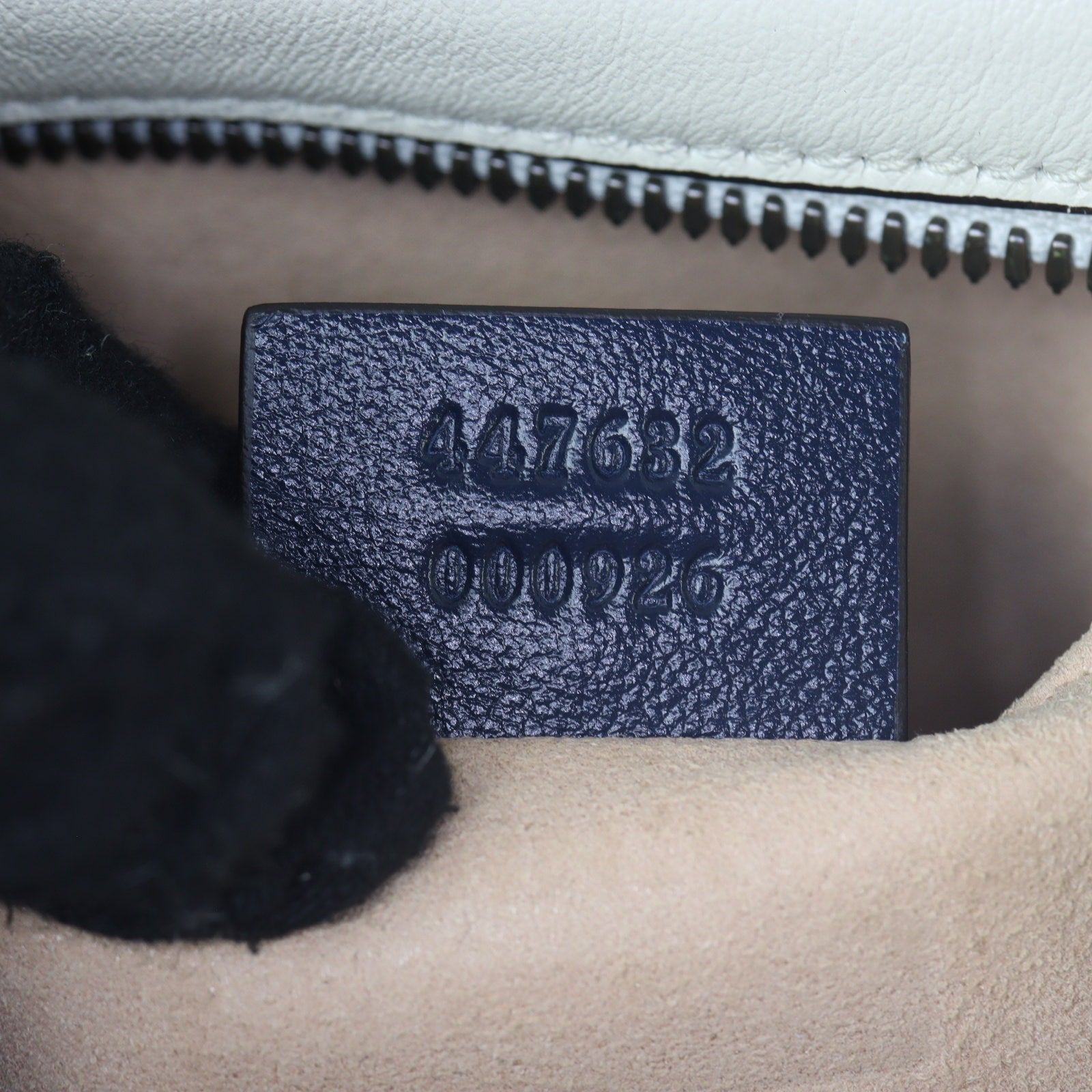 Gucci GG Marmont Small Camera Bag_IMG_9843.jpg