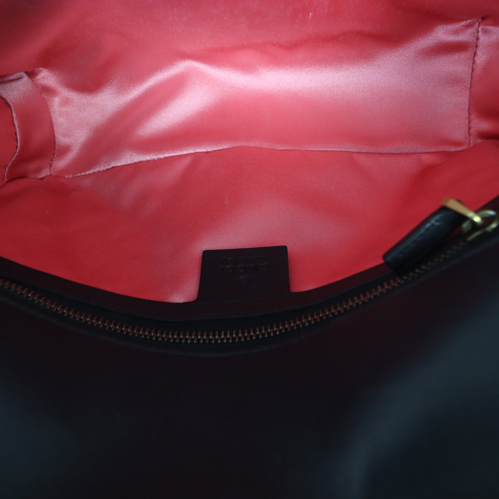 Gucci GG Marmont Velvet Medium Shoulder Bag (hot stamped)_IMG_9918.jpg