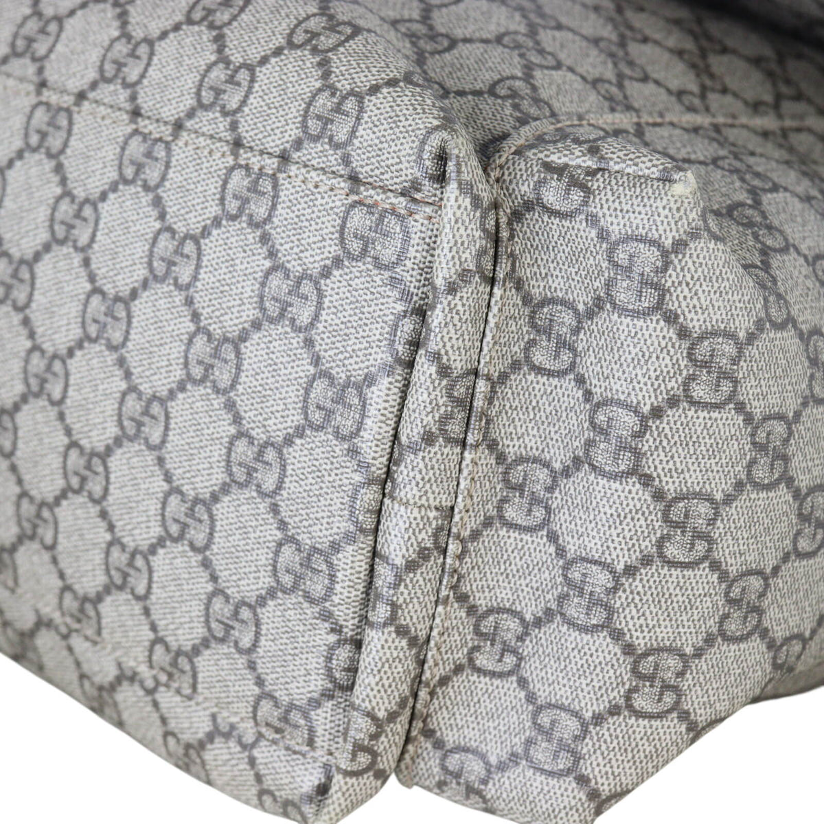 Gucci GG Supreme Baby Bag_IMG_8338.jpeg