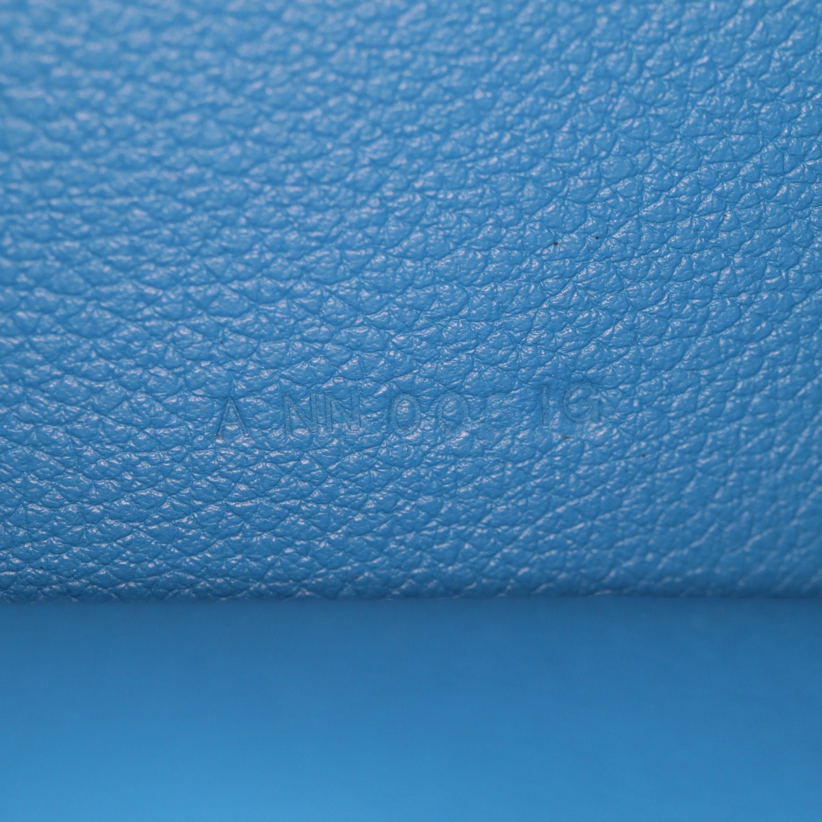 Hermes Convoyeur Mini Evercolor_IMG_1329.jpg