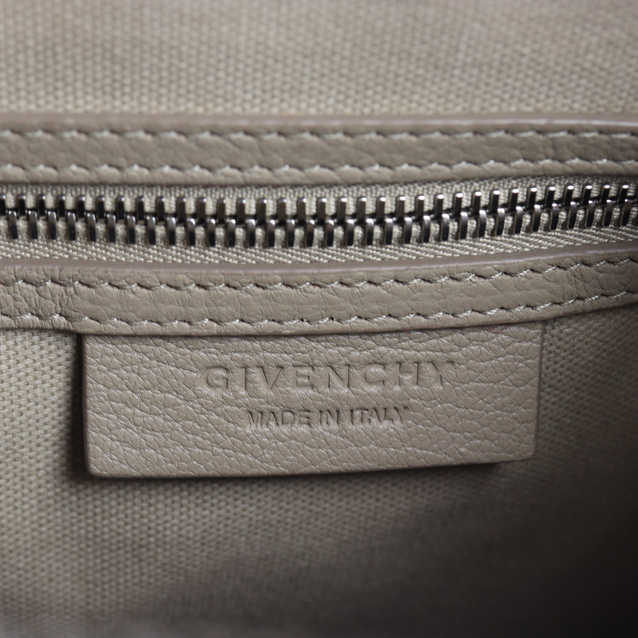 Givenchy Antigona Mini